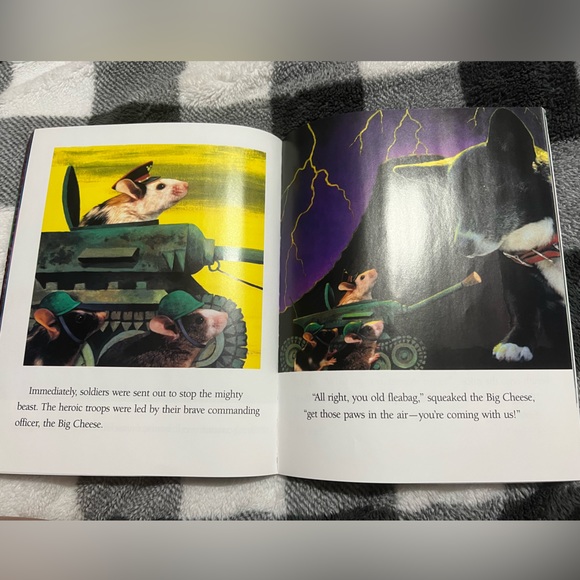 Dogzilla by Dav Pilkey - Children’s Book - Picture 3 of 3